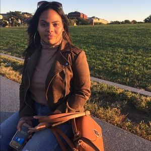 Meet your Posher, Yarlenny